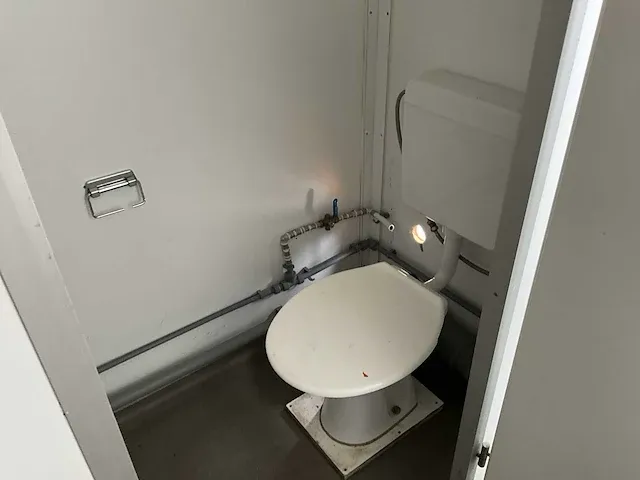 Sanitair container - afbeelding 6 van  16
