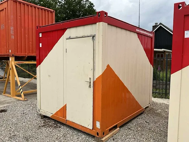 Sanitair container - afbeelding 1 van  16