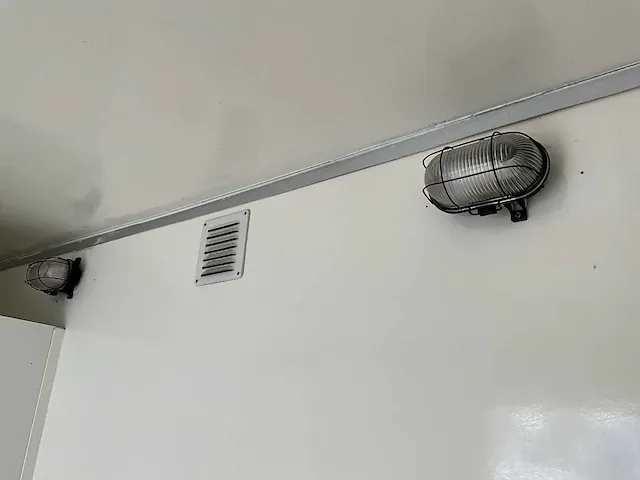 Sanitair unit toiletten - afbeelding 8 van  29