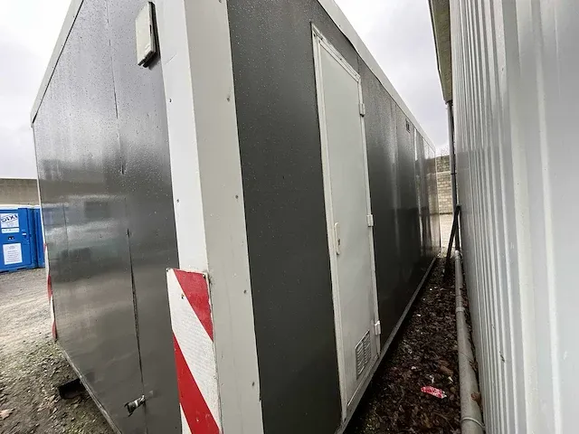 Sanitair unit toiletten - afbeelding 11 van  29