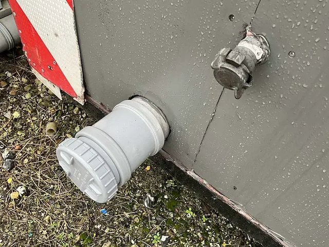 Sanitair unit toiletten - afbeelding 15 van  29