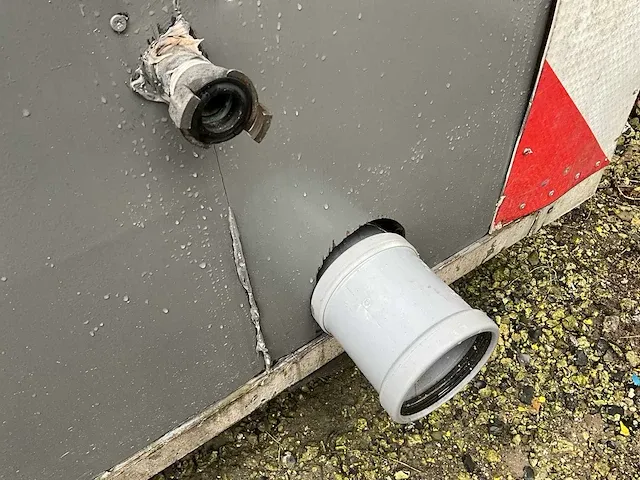 Sanitair unit toiletten - afbeelding 16 van  29