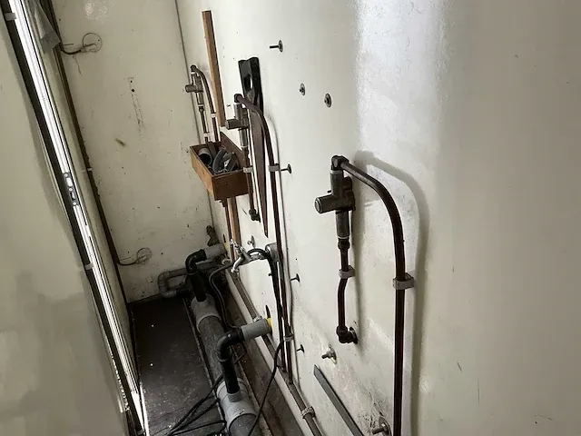Sanitair unit toiletten - afbeelding 20 van  29