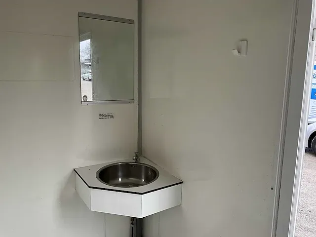 Sanitair unit toiletten - afbeelding 28 van  29