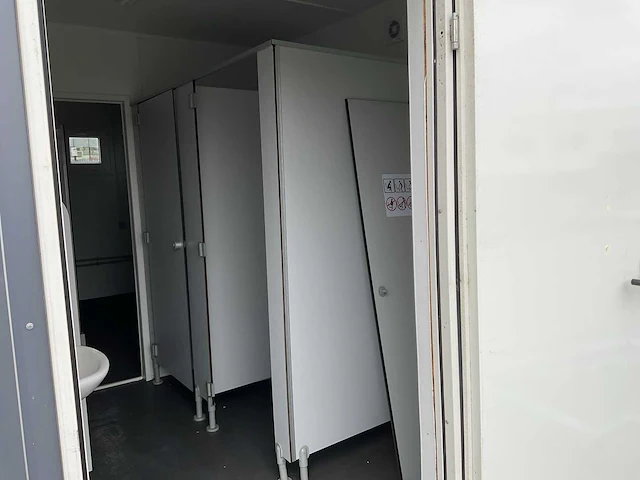 Sanitair unit - afbeelding 20 van  21