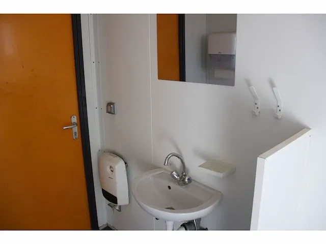 Sanitair unit - afbeelding 8 van  17