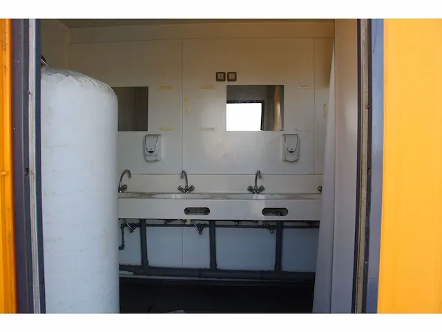 Sanitair unit - afbeelding 15 van  17