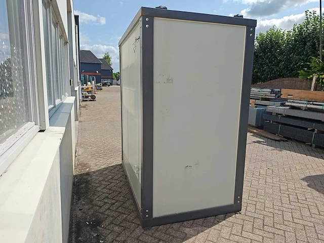 Sanitair/douche unit - afbeelding 16 van  20