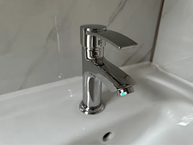 Sanitairunit / douche-/toiletunit - afbeelding 6 van  39