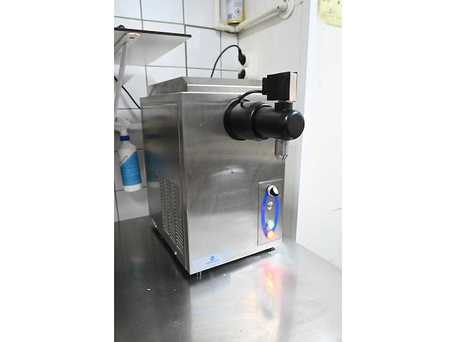 Sanomat euro-cream 6l rvs slagroommachine - afbeelding 6 van  6