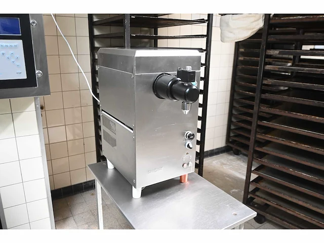 Sanomat euro plus s rvs slagroommachine - afbeelding 4 van  11