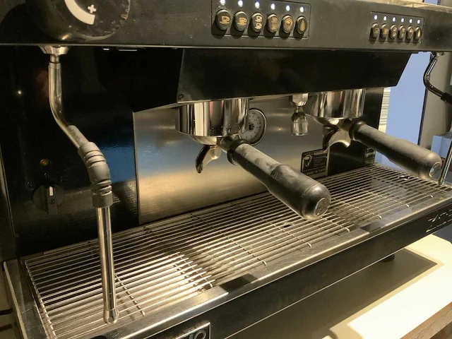 Sanremo - zoe - 2-groeps espressomachine - afbeelding 2 van  10
