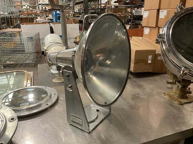 Sanshin fdl-24 vintage marine flood light - afbeelding 1 van  6