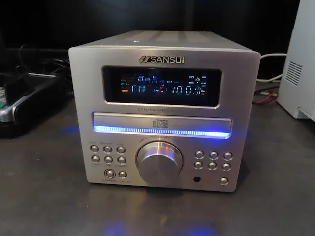 Sansui - - micro 820cd - cd speler/tuner/versterker - afbeelding 1 van  3