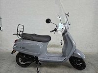 Santini - bromscooter - e-capri - 45km uitvoering fkb27h - afbeelding 2 van  8