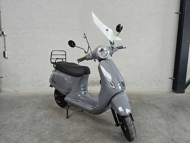 Santini - bromscooter - e-capri - 45km uitvoering fkb27h - afbeelding 4 van  8
