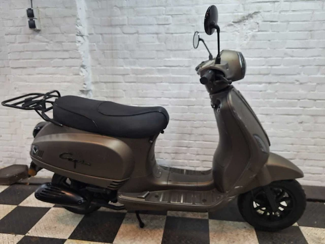 Santini capri 45 km bromscooter 4takt - afbeelding 6 van  7