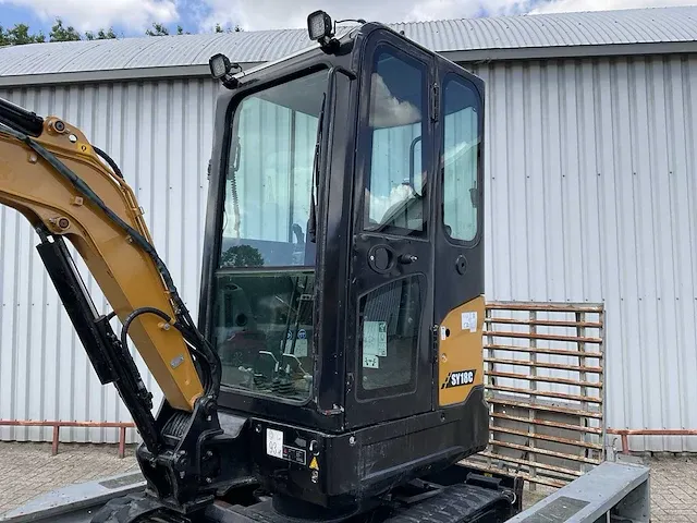 Sany sy18c minigraafmachine met machinetransporter - afbeelding 17 van  20