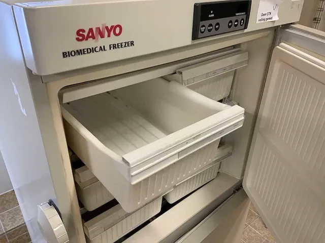 Sanyo mdf-u5411 bio-medische vriezer - afbeelding 8 van  9