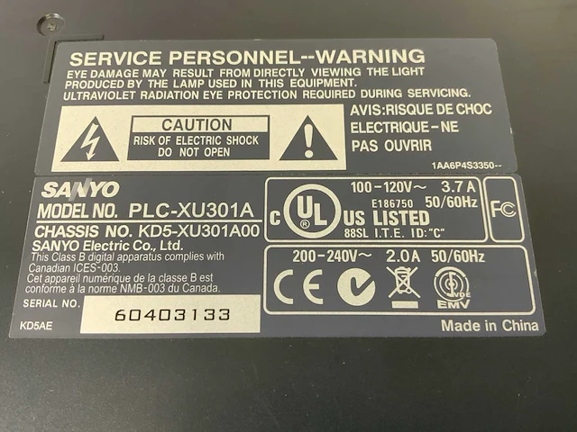 Sanyo (plc-xu301a) 3000 lumen xga projector (1668 hrs - lamp hours) - afbeelding 8 van  8