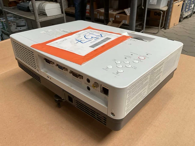 Sanyo plc-xw200 projector - afbeelding 4 van  5