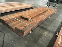 Sapeli mahonie balken 80x80 mm (23x) - afbeelding 3 van  5