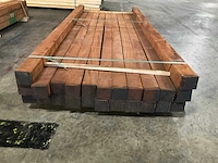 Sapeli mahonie balken 80x80 mm (24x) - afbeelding 2 van  5