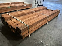 Sapeli mahonie balken 80x80 mm (27x) - afbeelding 3 van  5