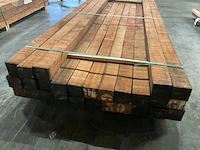 Sapeli mahonie balken 80x80 mm (27x) - afbeelding 4 van  5