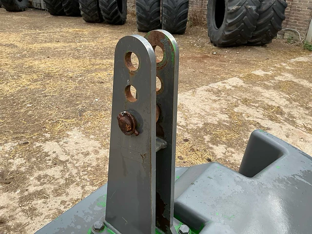 Saphir frontgewicht 2200kg. - afbeelding 8 van  8