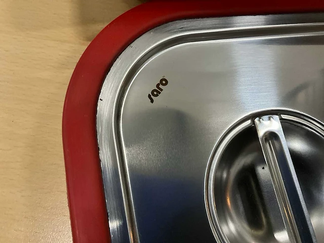 Saro 1/2 gn bakken met siliconen deksels (4x) - afbeelding 5 van  7