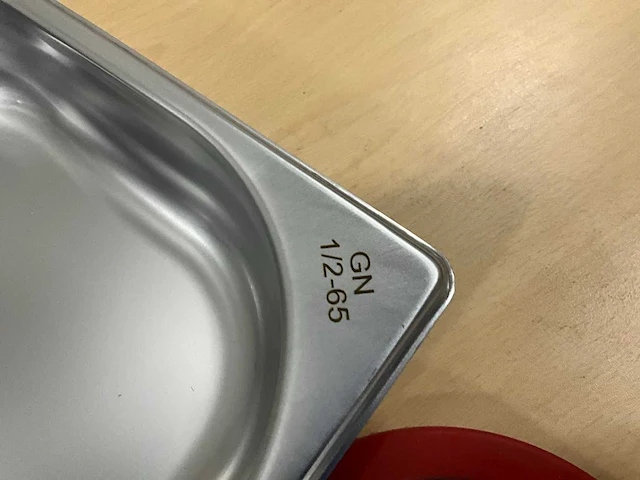 Saro 1/2 gn bakken met siliconen deksels (4x) - afbeelding 6 van  7