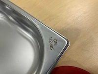 Saro 1/2 gn bakken met siliconen deksels (4x) - afbeelding 6 van  7