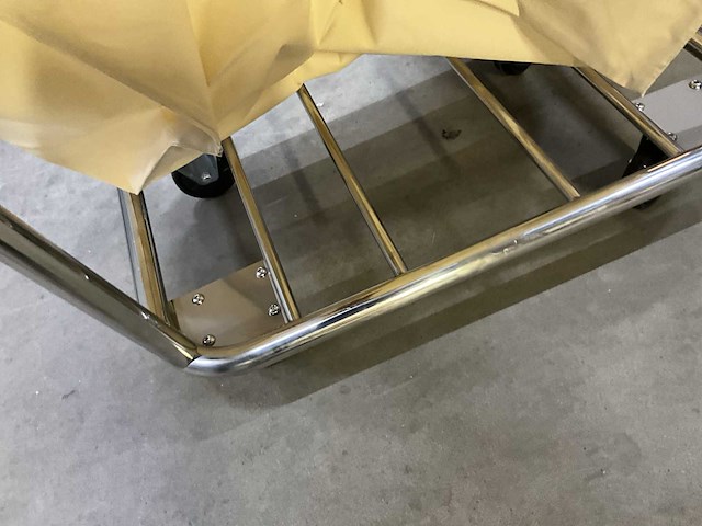 Saro af 264 waszakwagen - afbeelding 5 van  5