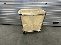 Saro af 264 waszakwagen - afbeelding 1 van  6