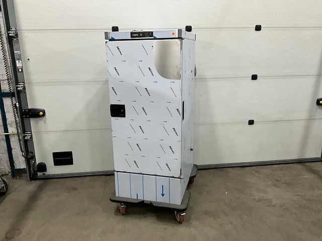 Saro bws gekoelde banket wagen - afbeelding 1 van  11