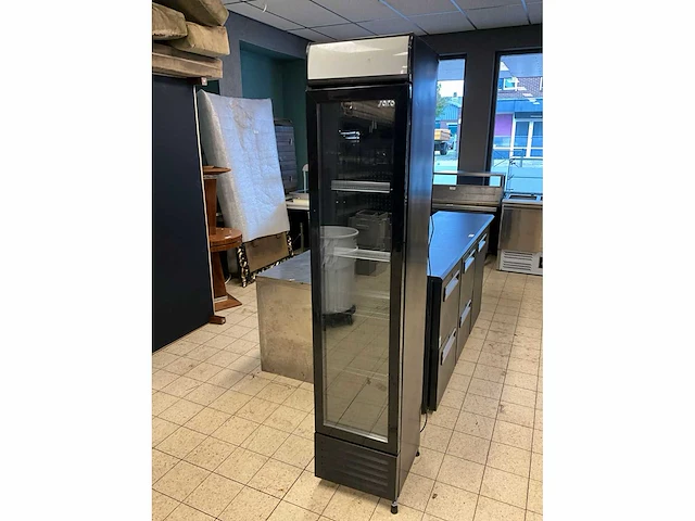 Saro dk 134 smalle glasdeurkoelkast - afbeelding 3 van  8
