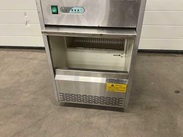 Saro eb26 ijsblokjesmachine - afbeelding 2 van  3