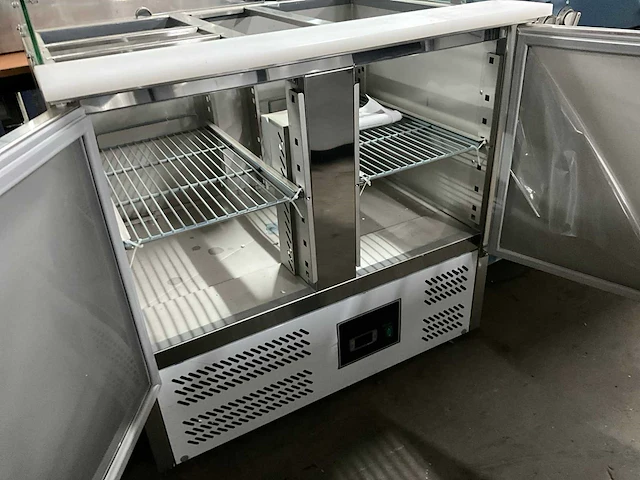 Saro es900 c saladette met glasopbouw - afbeelding 4 van  10
