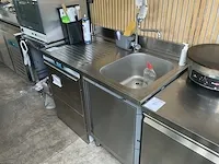 Saro glazenvaatwasmachine met spoelbak