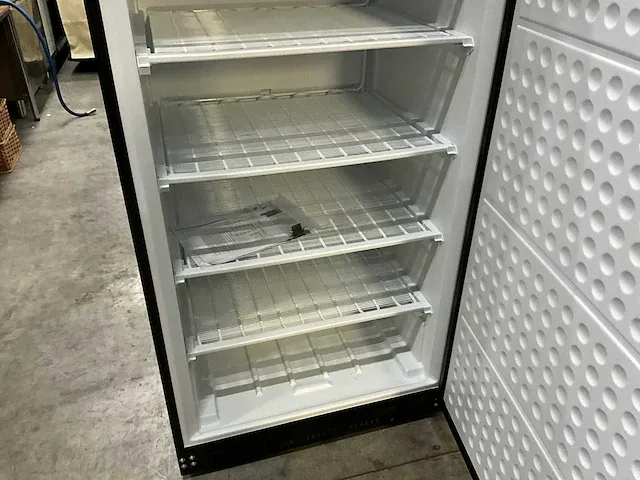 Saro ht600b zwarte vrieskast - afbeelding 2 van  5