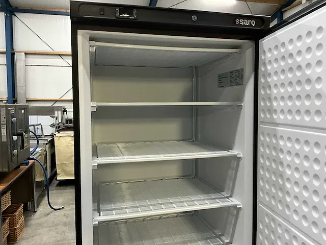 Saro ht600b zwarte vrieskast - afbeelding 3 van  5