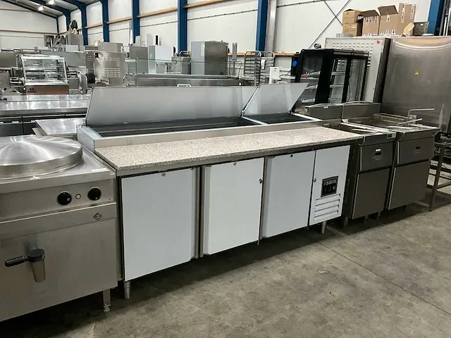 Saro sh2000 koelwerkbank met ingebouwde saladiere - afbeelding 1 van  10