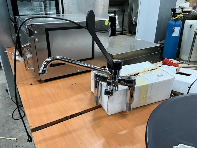 Saro tess mengkraan - afbeelding 2 van  4