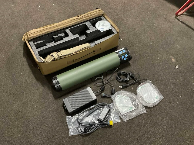 Saros model 3000 medical oxygen system (15x) - afbeelding 1 van  13