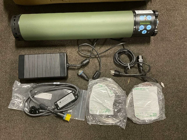 Saros model 3000 medical oxygen system (15x) - afbeelding 7 van  13