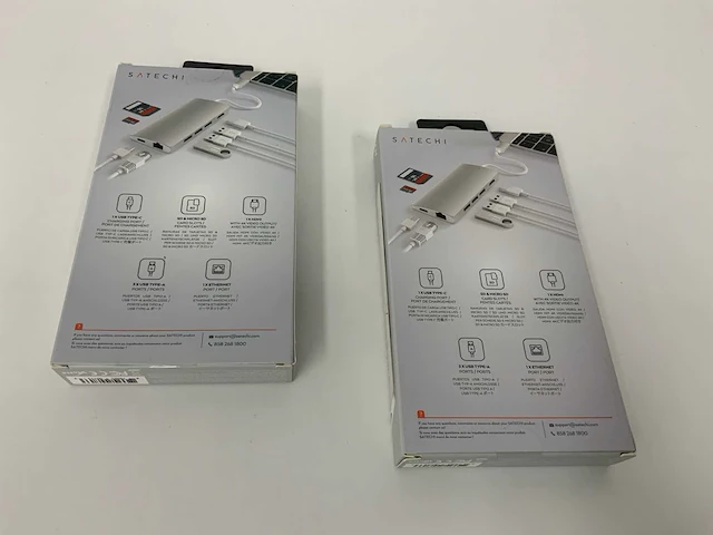 Satechi 8-in-1 usb-c hub multiport adapter v2, hdmi 4k, 115w pd charging, 3 usb-a, ethernet, micro/sd card readers, silver (2x) - afbeelding 2 van  2