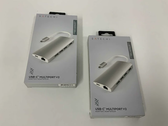 Satechi 8-in-1 usb-c hub multiport adapter v2, hdmi 4k, 115w pd opladen, 3 usb-a, ethernet, micro/sd-kaartlezers, zilver (2x) - afbeelding 1 van  2