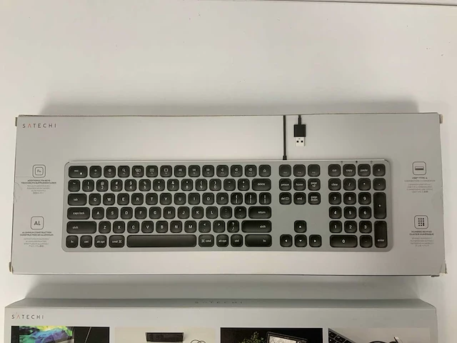 Satechi aluminum wired keyboard & slim w3 wired backlit keyboard (2x) - afbeelding 3 van  3
