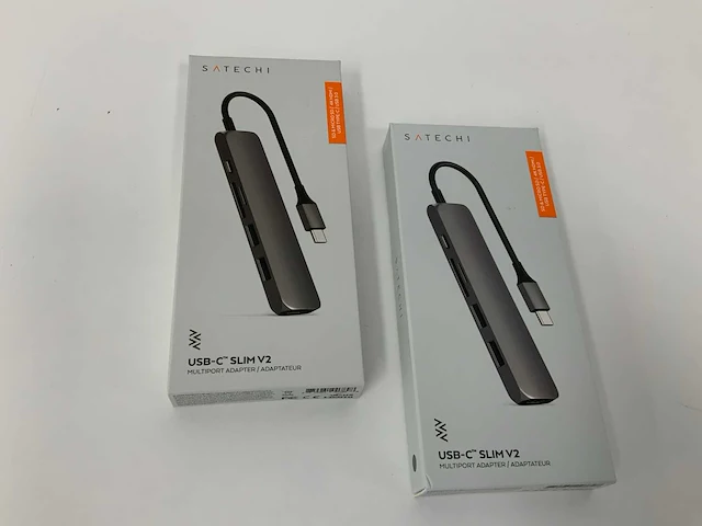 Satechi hub usb c 6 in 1 slim classic, multiport adapter met 4k hdmi, 60w pd opladen, 2 usb-a poorten, microsd/sd kaartlezers, spacegrijs (2x) - afbeelding 1 van  2